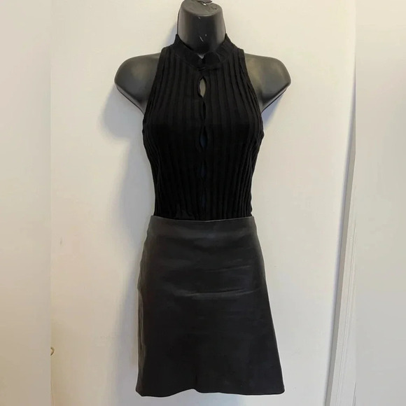 The Row Loattan Skirt lambswool size 6 mini/ short - Picture 8 of 8